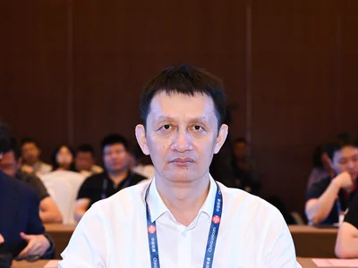 敖立